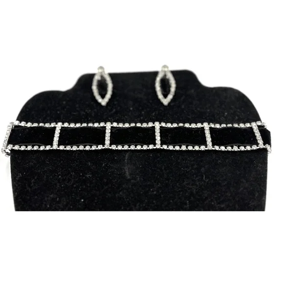 Authentic vintage Hobé 1940s Sparkling Velvet Choker Necklace & Earrings Set